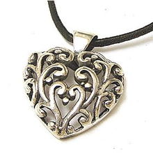 禾場925銀海盜系列 心型鏤空花復(fù)古銀吊墜，贈(zèng)純皮項(xiàng)鏈，詮釋個(gè)性與浪漫